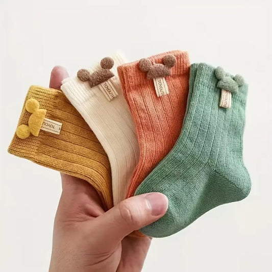 Lot de 4 paires de chaussettes mi-mollet en coton pour tout-petits – Respirantes et unisexes (tons neutres)