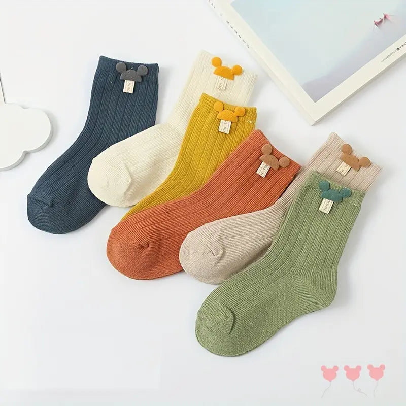 Lot de 4 paires de chaussettes mi-mollet en coton pour tout-petits – Respirantes et unisexes (tons neutres)